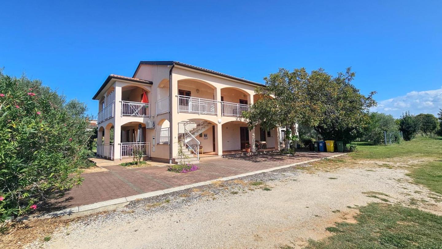 Viola Three Apartment Novigrad  Exterior photo